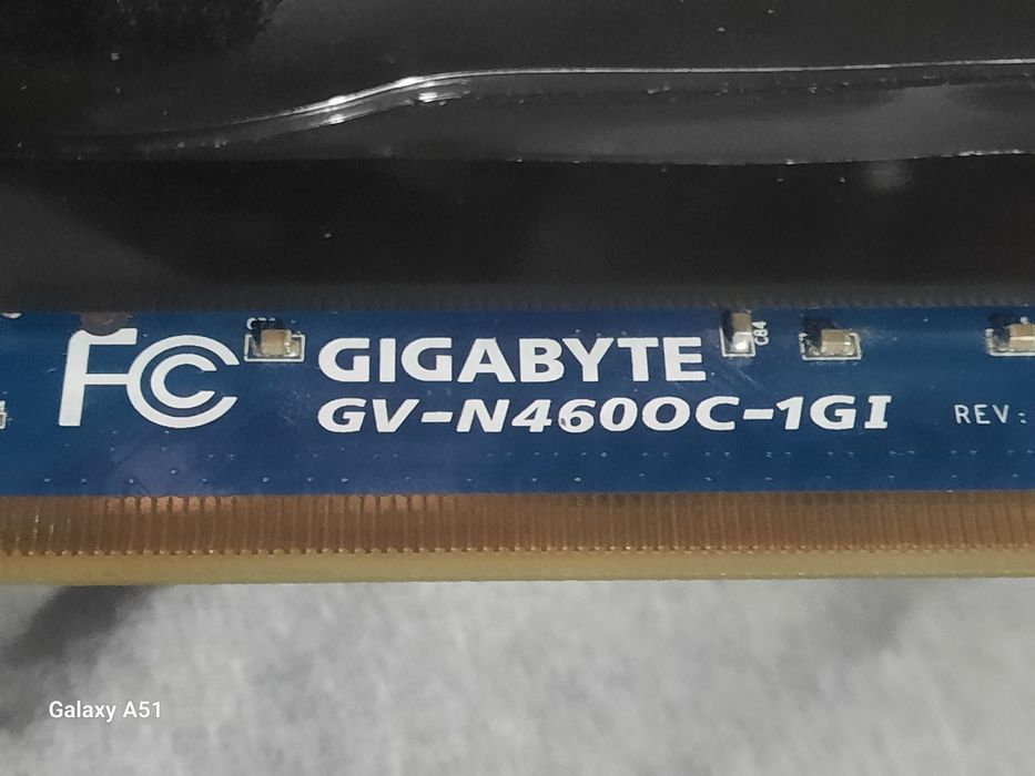 GTX 460 1GB gigabyte OC