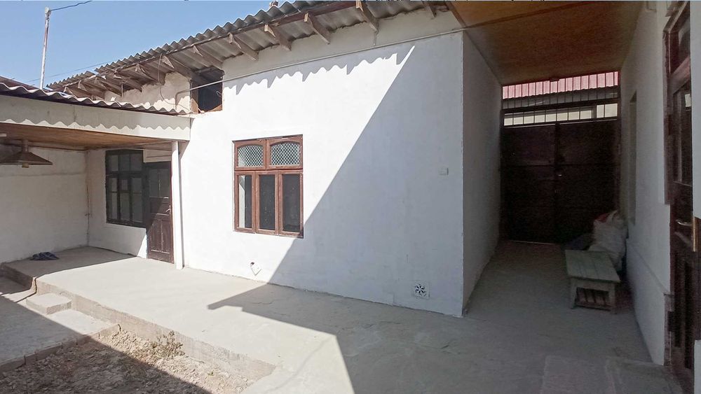 Келес, Кук-теракда уй сотилади.