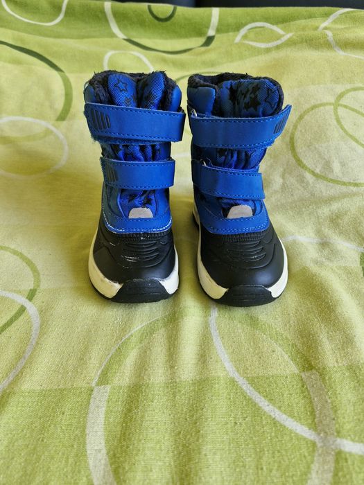 Топли ботуши, обувки и маратонки/кецове за момче (размер от 19 до 23)