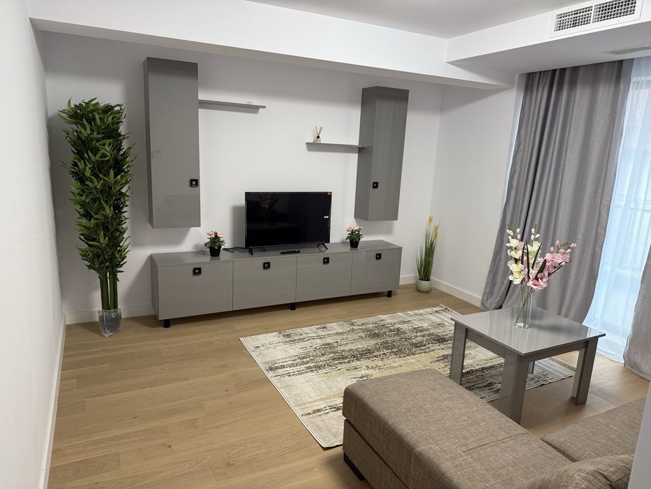 Inchiriez apartament 2 camere Mariott, Catedrala