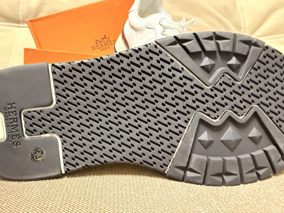 Кроссовки hermes