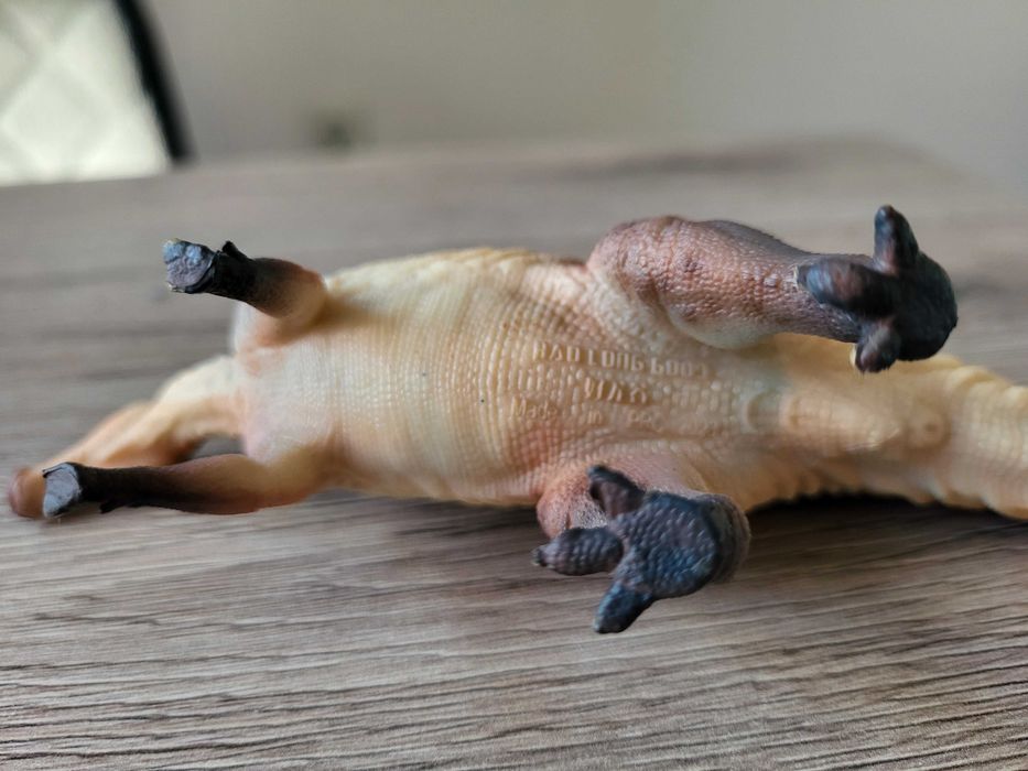 Фигура на динозавър Ouranosaurus nigeriensis