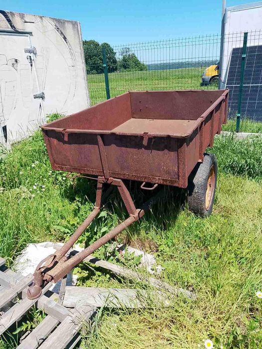Продавам ремарке и плуг