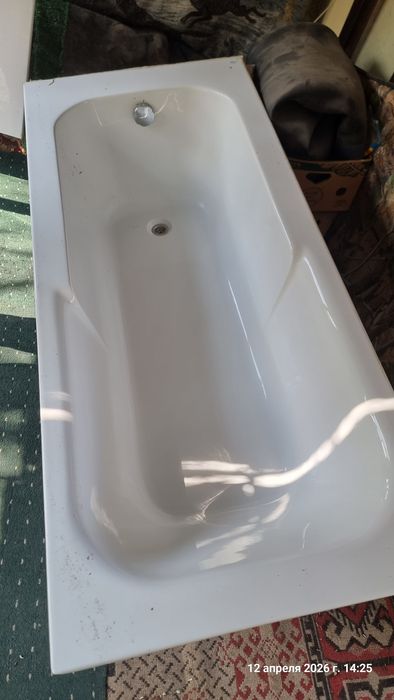 Продам Ванну белую