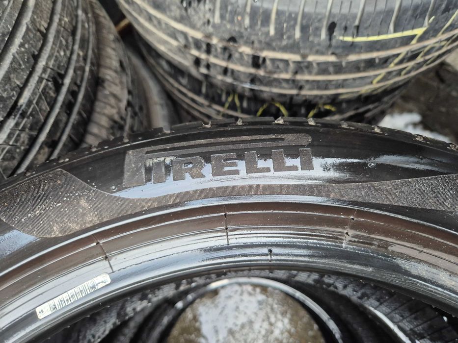 2 Anvelope de VARA - 235/45/18 - PIRELLI - Stare F BUNA - DOT 2023 !