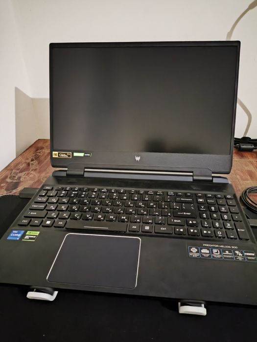 Продам игровой ноутбук Acer Predator Helios 300