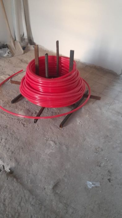 Размотчик для труб теплого пола