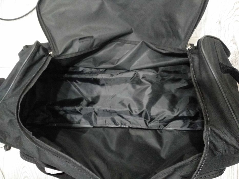 Пътна чанта с колела и телескопична дръжка