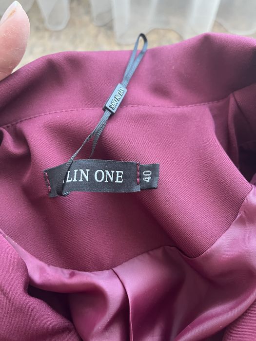 Продам брючный костюм для девочки