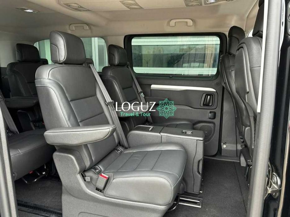 гид на личном минивене для группы гостей из 5-8 человек Экскурсии Туры