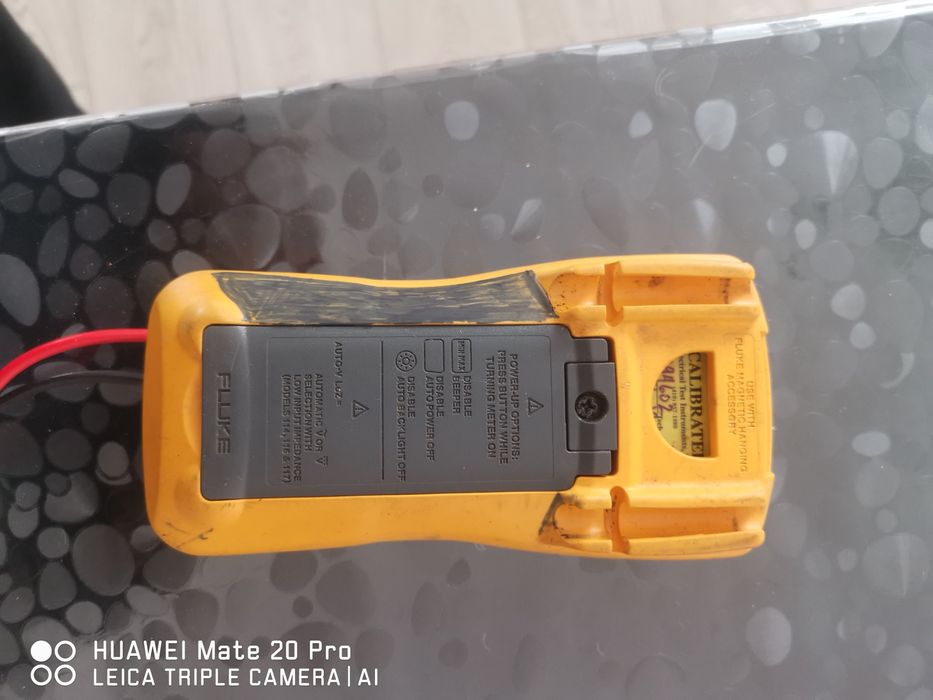 Продавам мултиметър FLUKE 116 TRUE RMS MULTIMETER