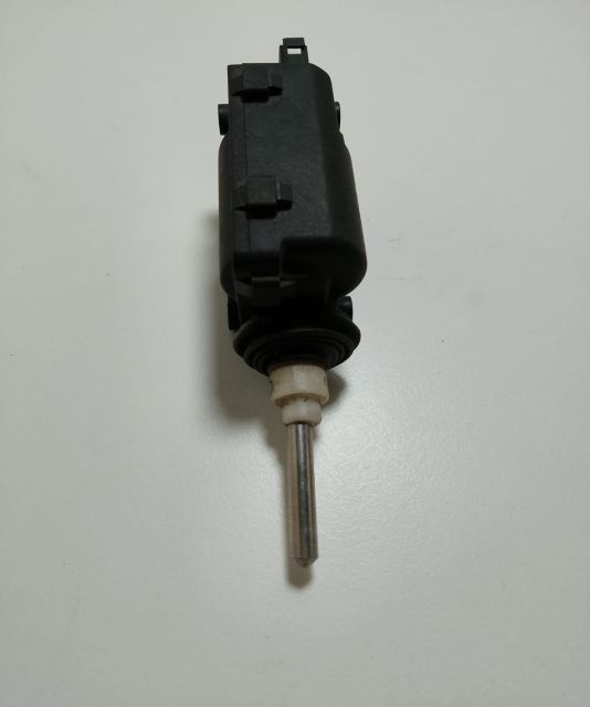 Motoras  Clapeta Rezervor Gm24438209 Opel Vectra C (facelift) seria