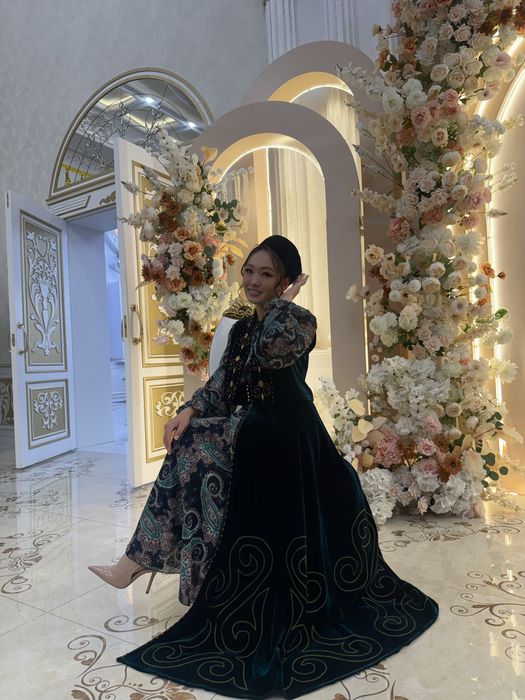 Продам платье тройка