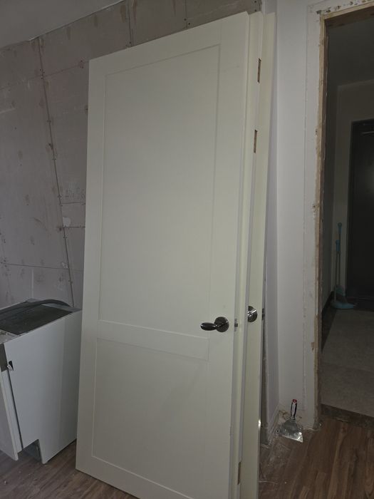 Продам двери и вытяжку