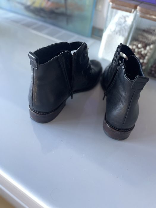 Botine dama  din piele impecabile marimea 37
