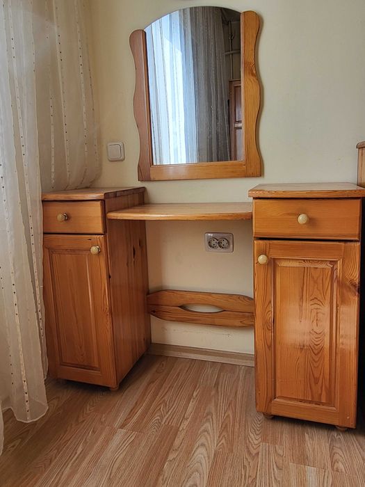 Скрин и тоалетка за спалня от Чам