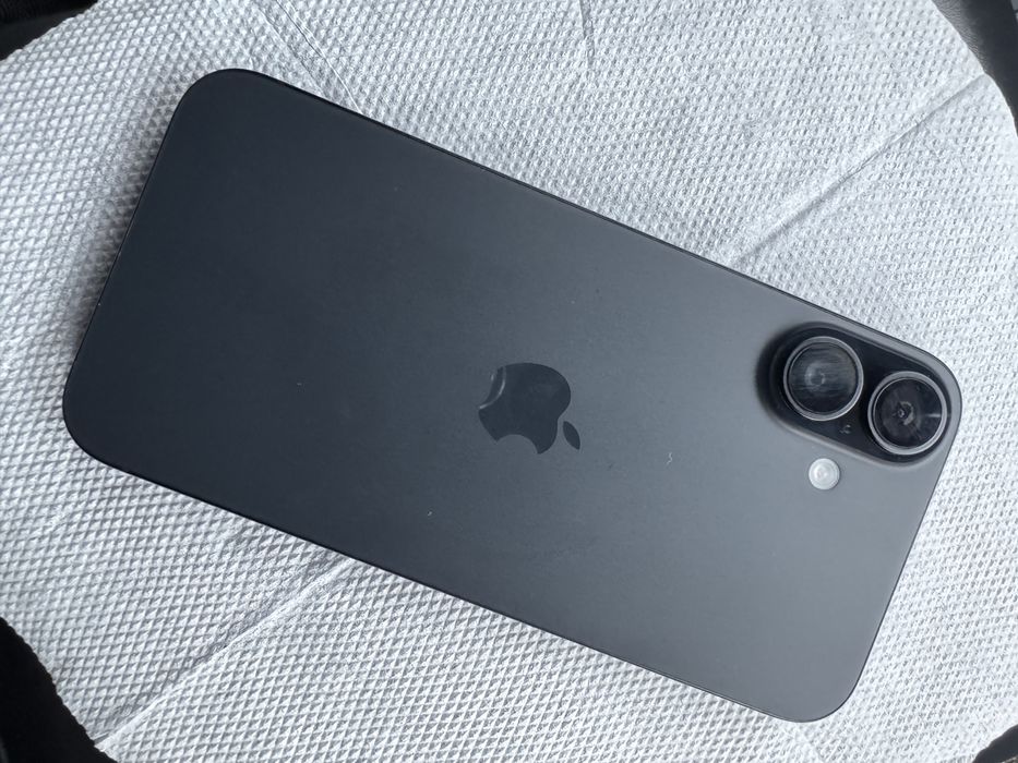 айфон 16 плюс оригинал