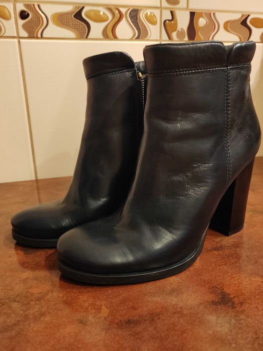 Ghete din piele Bata mar. 39