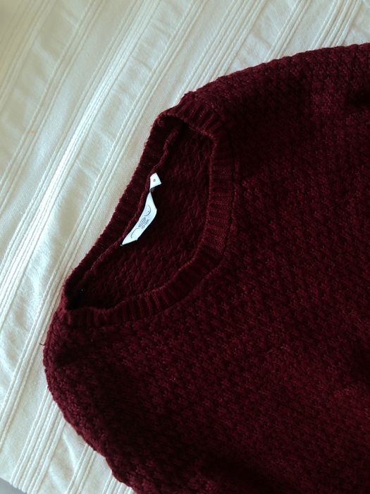 пуловер в цвят бордо