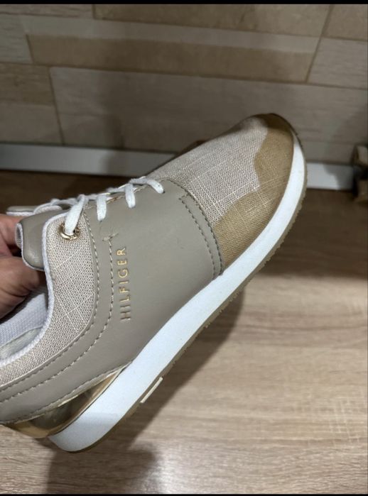 Sneakers Tommy Hilfiger 37