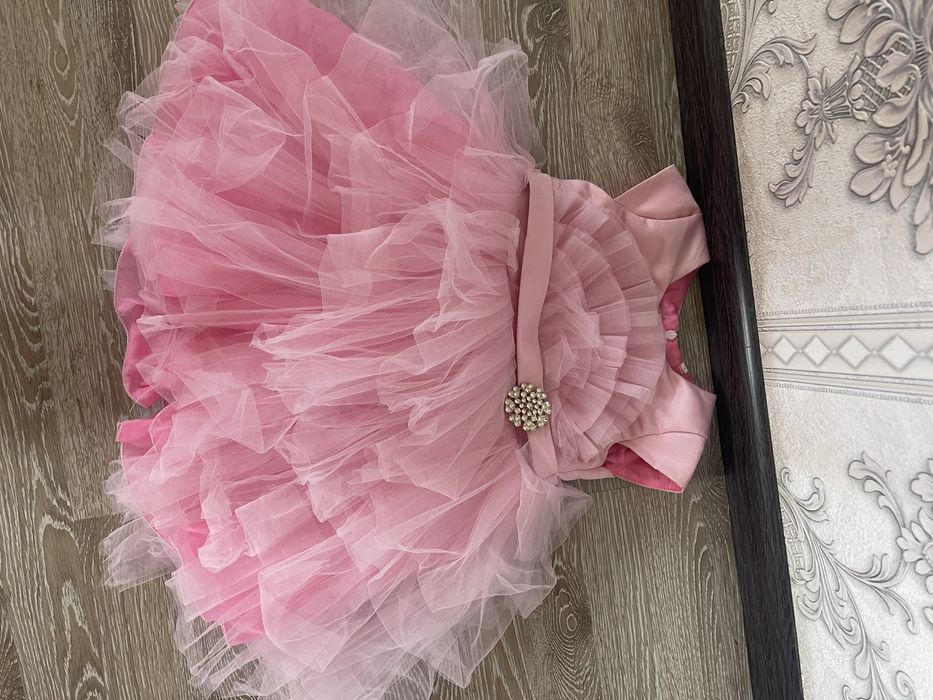 Детские платье продам