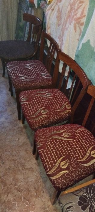 Стулья отырғыштар состояние отличное.