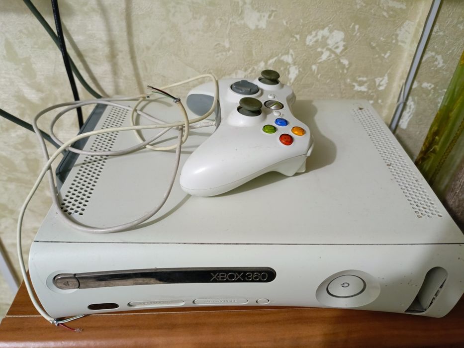 Нерабочая Xbox 360. Перестал читать диски