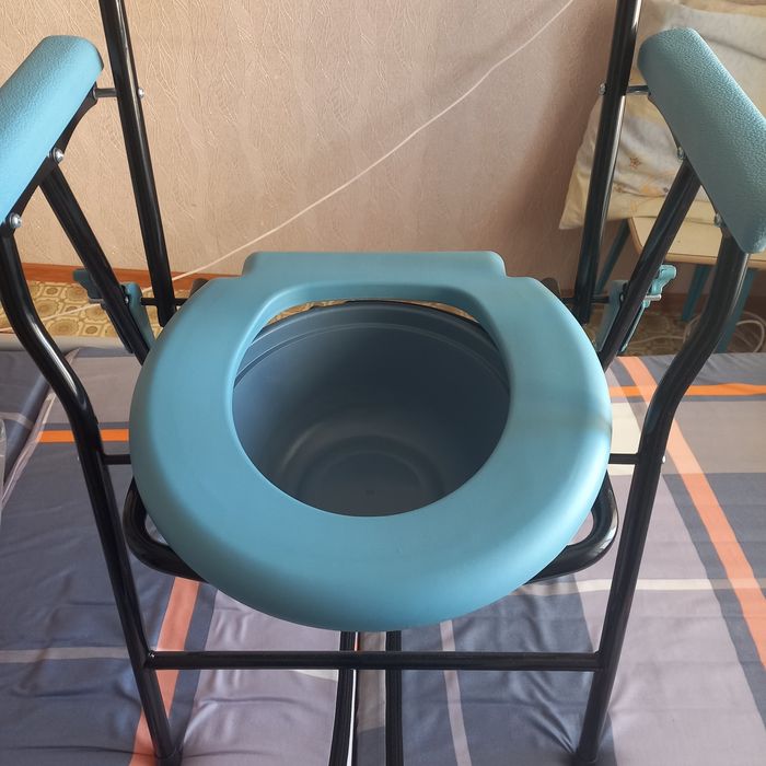 Продам кресло-туалет