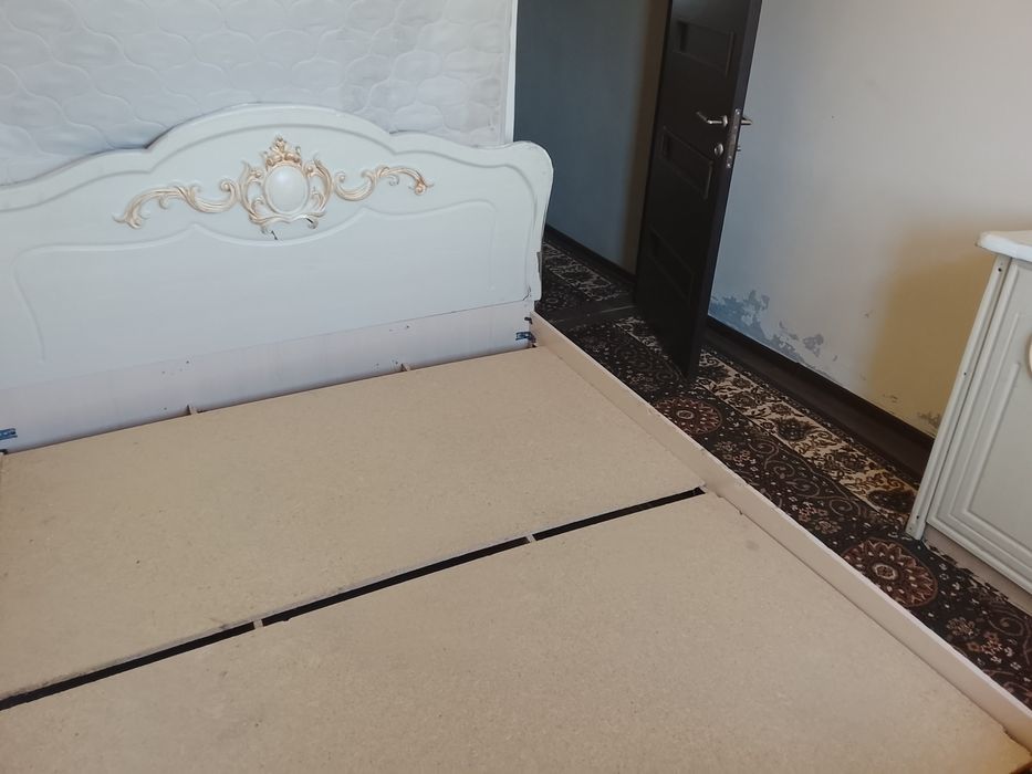 Спалний гарнитур