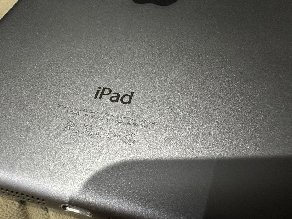 * Apple iPad Mini 2 A1490 с сим картой в отличном состоянии