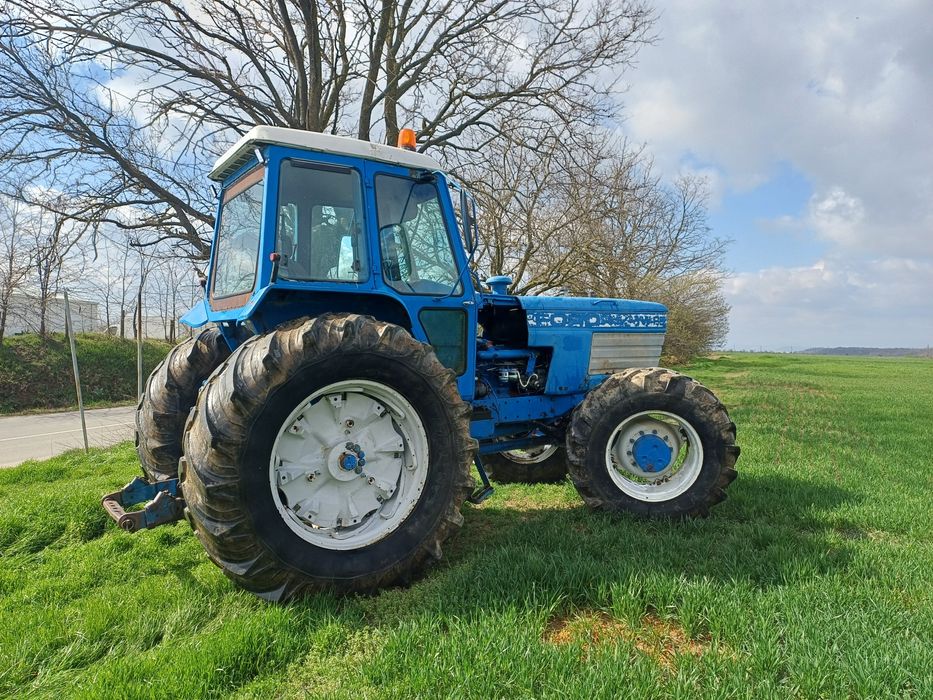 Tractor ford 4x4  + Plug reversibil
