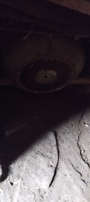 Продавам Фуражомелка 7kw трифазен мотор