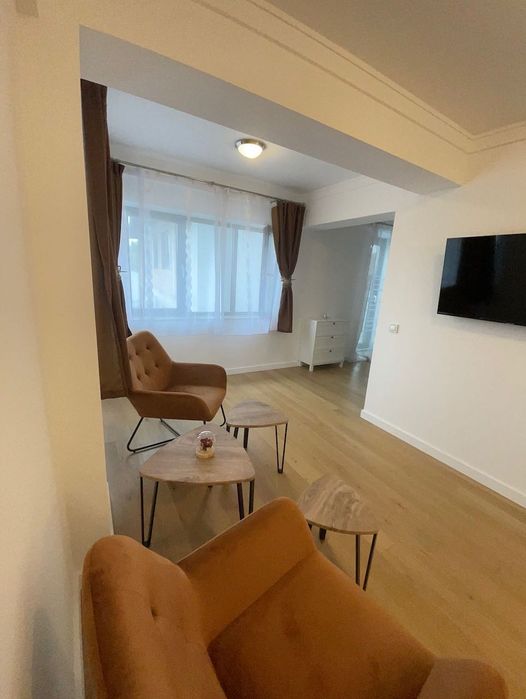 Proprietar, inchiriez garsoniera central.