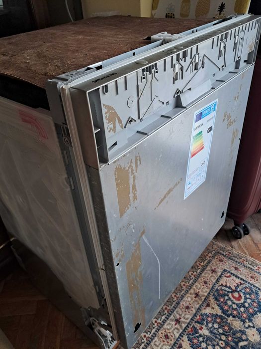 Съдомиялна машина Сименс 60см за пълно вграждане .Възможен бартер-45см