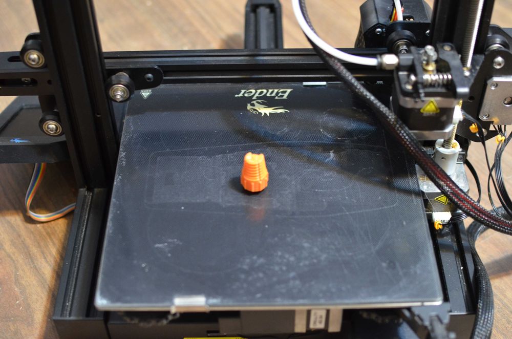 Imprimanta 3D Ender 3 v2