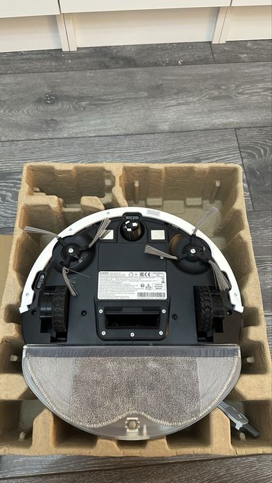 Робот-пылесос Хіт Robot Vacuum E5