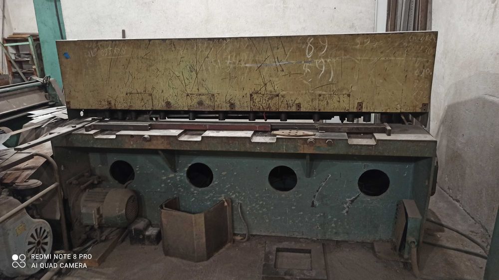 Гилотина 2м с маховик