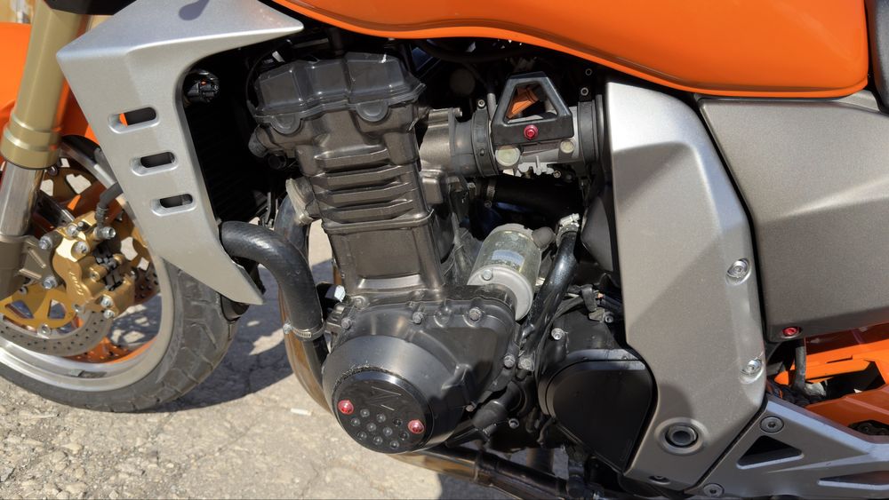 Kawasaki Z1000 Кавазаки З1000