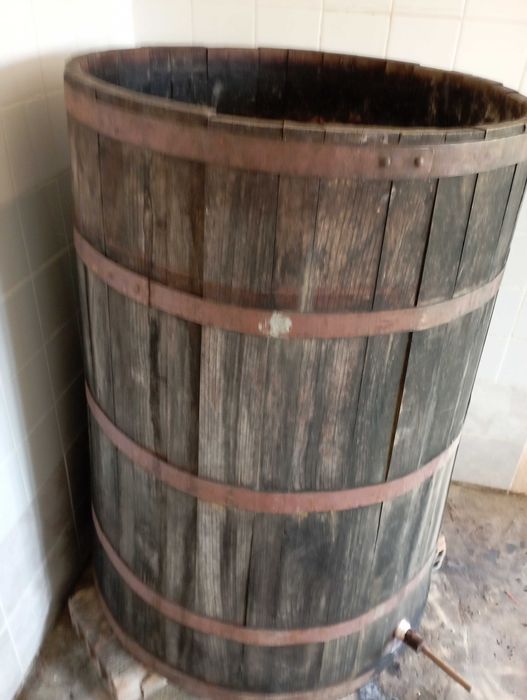 КАЦА дървена 400 л.