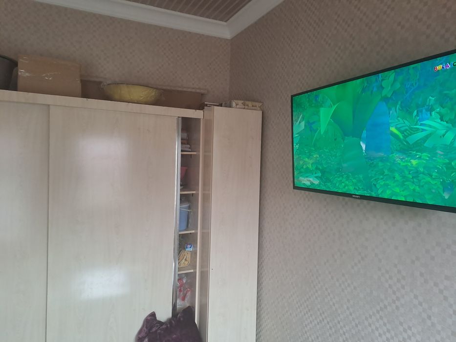 Буссув Гагарида 2 сотиг уй сотилади Назарбек гулчилик.Тарнов тарафда