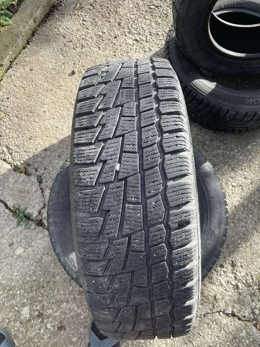 Продавам гуми  зимни