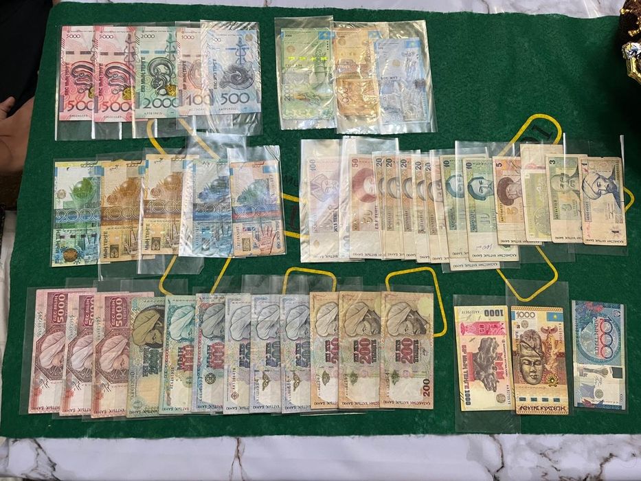 Продам колекционые купюры