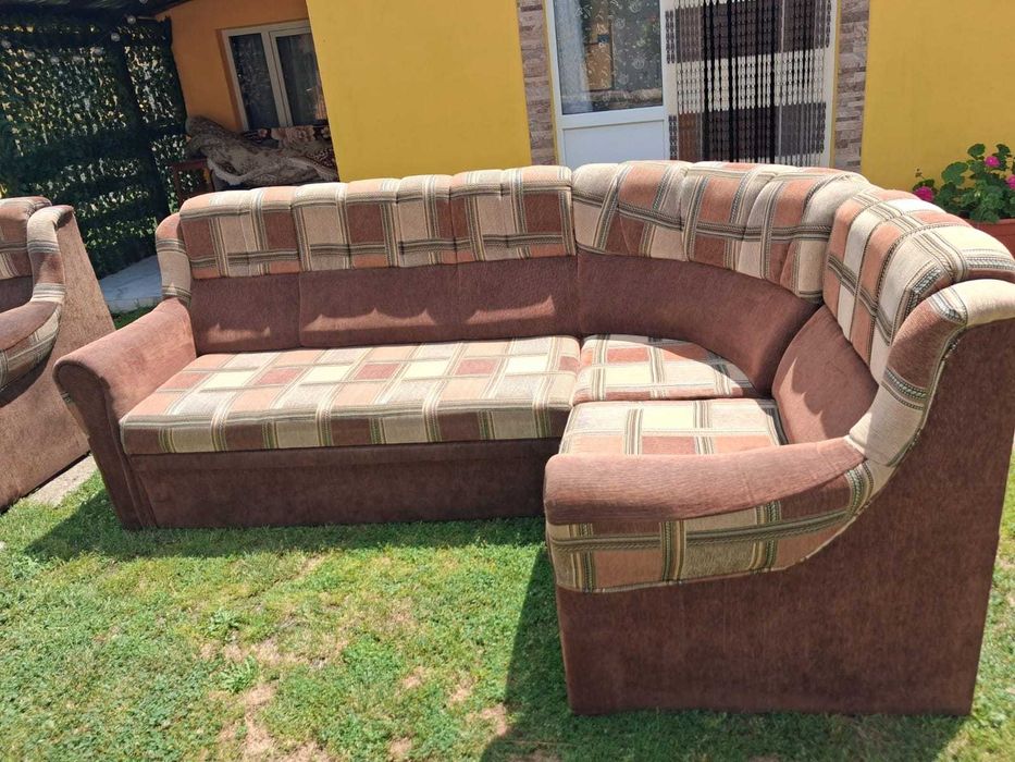 Colțar extensibil și fotoliu extensibil