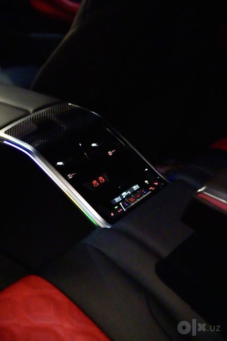 BMW M850i 2025 kraskasi toza