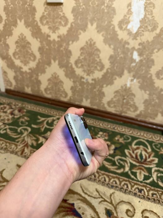 Honorx7b sotiladi holati yaxshi ishlashim zur