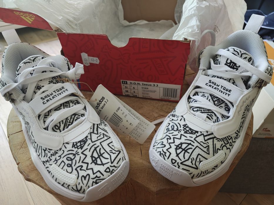 Дамски баскетболни кецове Adidas D.O.N. Issue 3 J