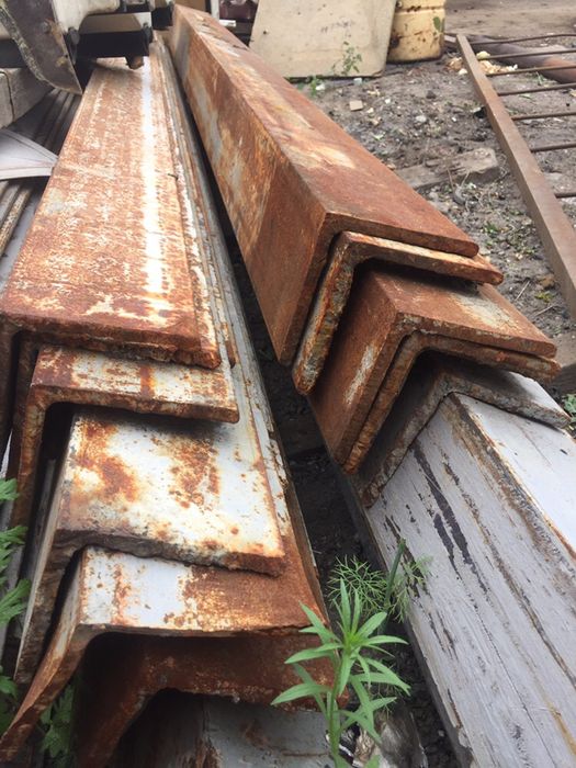 Продам уголки разных размеров