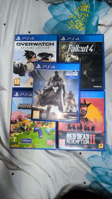 Vand PS4 PRO + 5 Jocuri