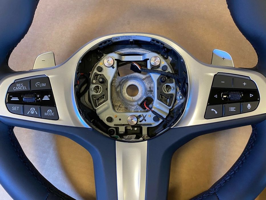 Volan BMW M , seria 5 G30, 6 G32, 7 G11, 8 G14, X3 G01, X4 G02, X5 G05