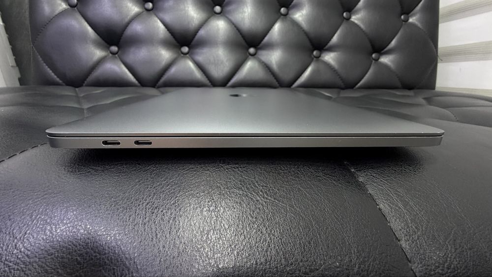 Apple MacBook Pro M1 2020 года в идеальном состояние